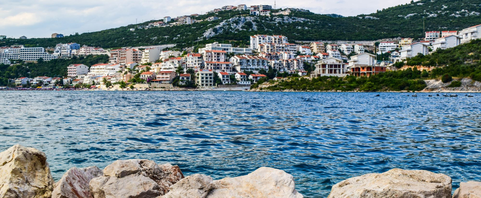 Ribar iz Neuma upecao najdužu evropsku zmiju VIDEO