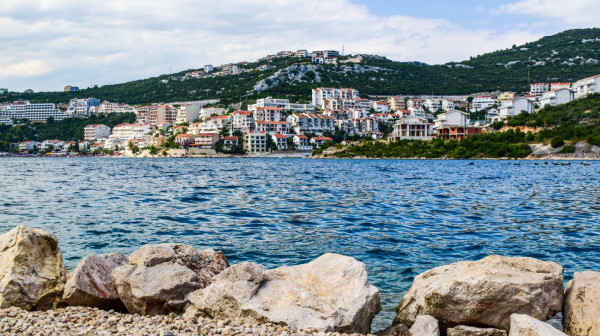 Svi pričaju o jeftinoj destinaciji u blizini Srbije: Pica šest evra, noćenje od 35