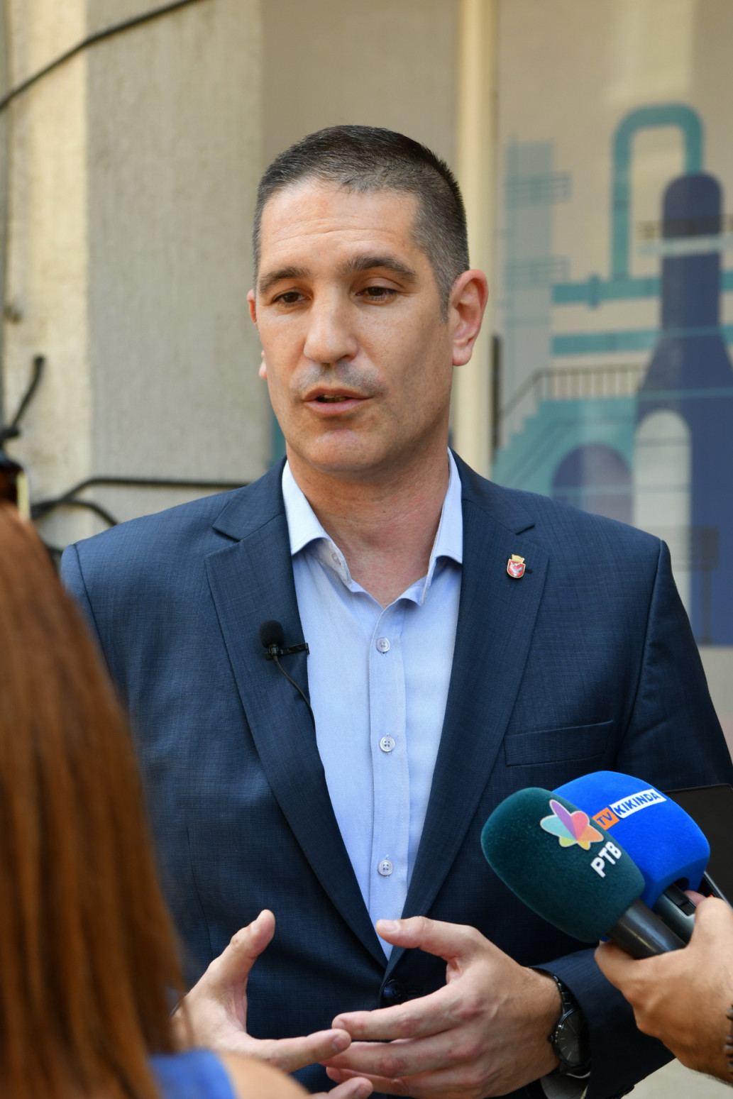 Povodom Međunarodnog dana vatrogasaca: NIS organizovao izložbu i druženje dece sa vatrogasnom jedinicom FOTO