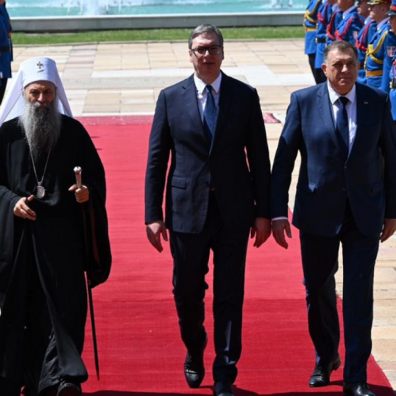 Antisrpske poruke na TV Nova: Srbi su loš narod jer glasaju za Vučića, Svesrpski sabor je "zloslutan" VIDEO