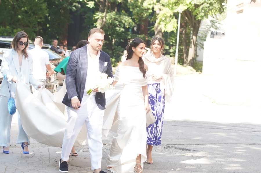 Ceremonija na dva jezika, skupocena venčanica i luksuzni meni: Svi detalji venčanja Dragane Kosjerine