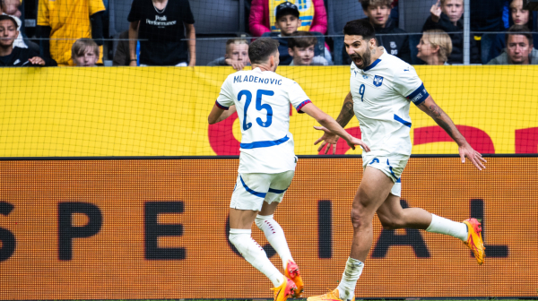 Ponovo radi bioskop – majstorija Mitrovića VIDEO