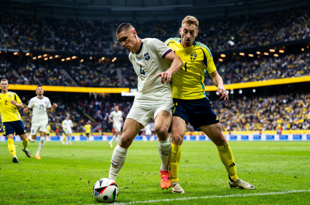 Divan gest Milenkovića u Stokholmu – uplakana devojčica dobila dres Srbije VIDEO