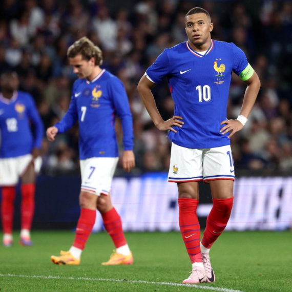 Povredio se Kilijan Mbape