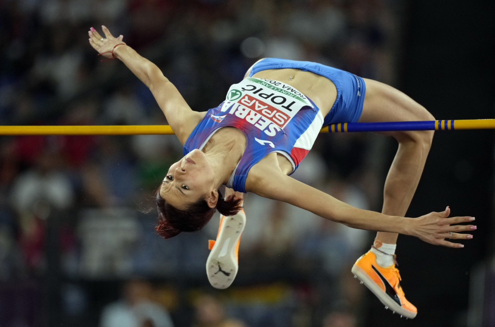 Predsednik Srbije čestitao srebro Angelini Topić