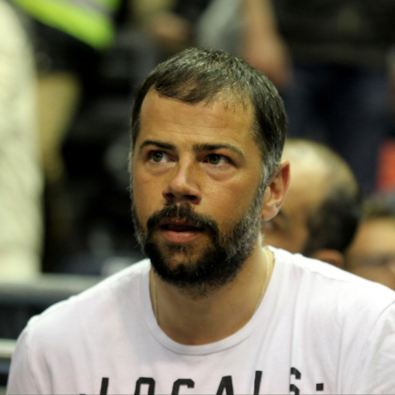 Srpski fudbaler čeka 6. dete: Treća supruga pokazala trudnički stomak FOTO