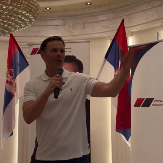 Mali sa aktivistima na Zvezdari: Hvala što ste doprineli ubedljivoj pobedi VIDEO