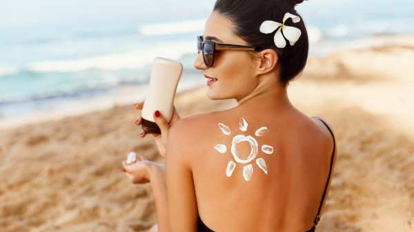 Šta znači SPF broj na kremi za sunčanje: Evo kako najbolje zaštititi kožu od sunca