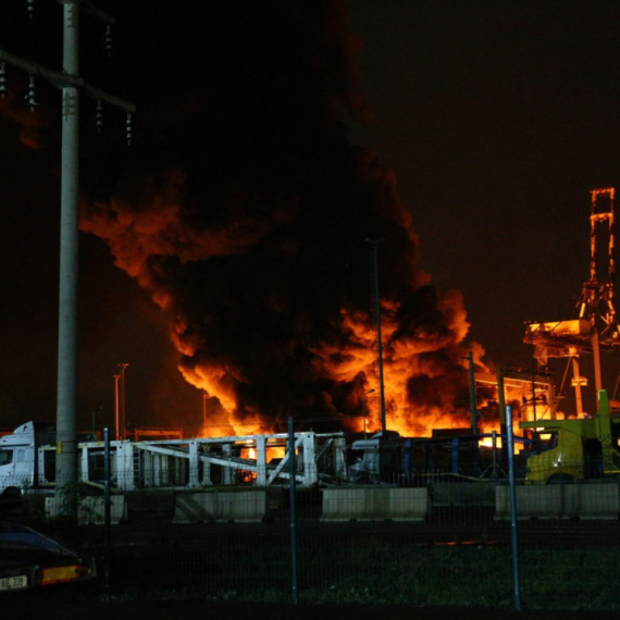 War – Day 988: Kyiv attacked; The Russians continued with occupation; Warships hit