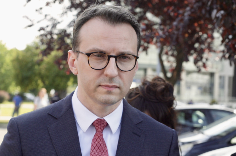 Petković odgovorio Hovenijeru: Za onog ko nameće "međusobno priznanje" sila je pravo