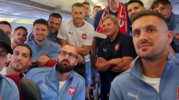 Predsednik Srbije poželeo "orlovima" sreću pred put u Nemačku VIDEO