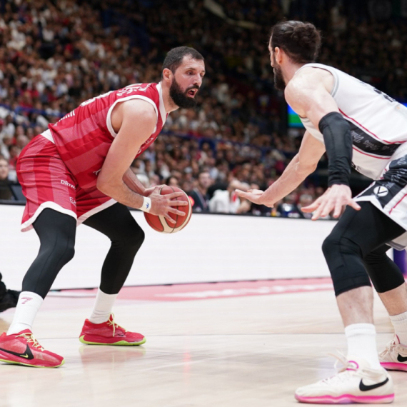 Mirotić se probudio, Olimpija na korak od titule