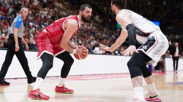 Mirotić se probudio, Olimpija na korak od titule