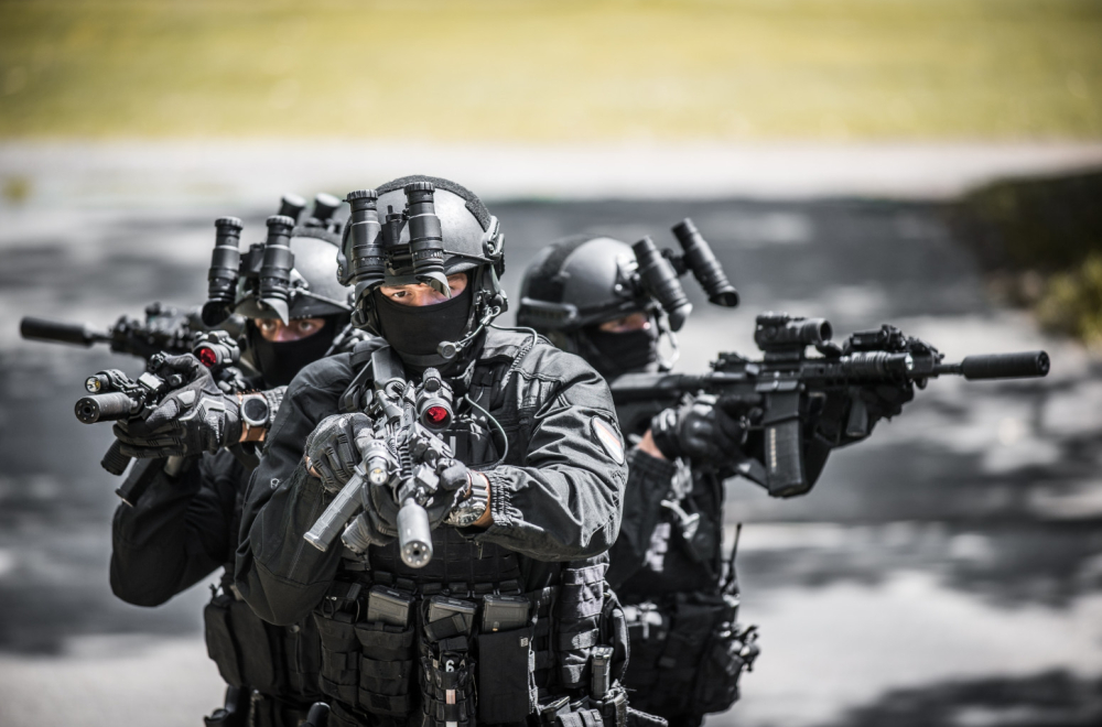 A major operation by the police in Belgrade; The arrests began