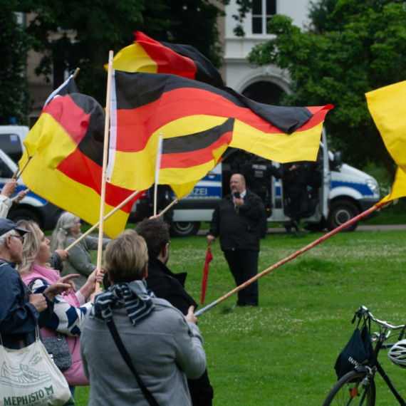 Nemačka spustila starosnu granicu za birače; Usledio šok