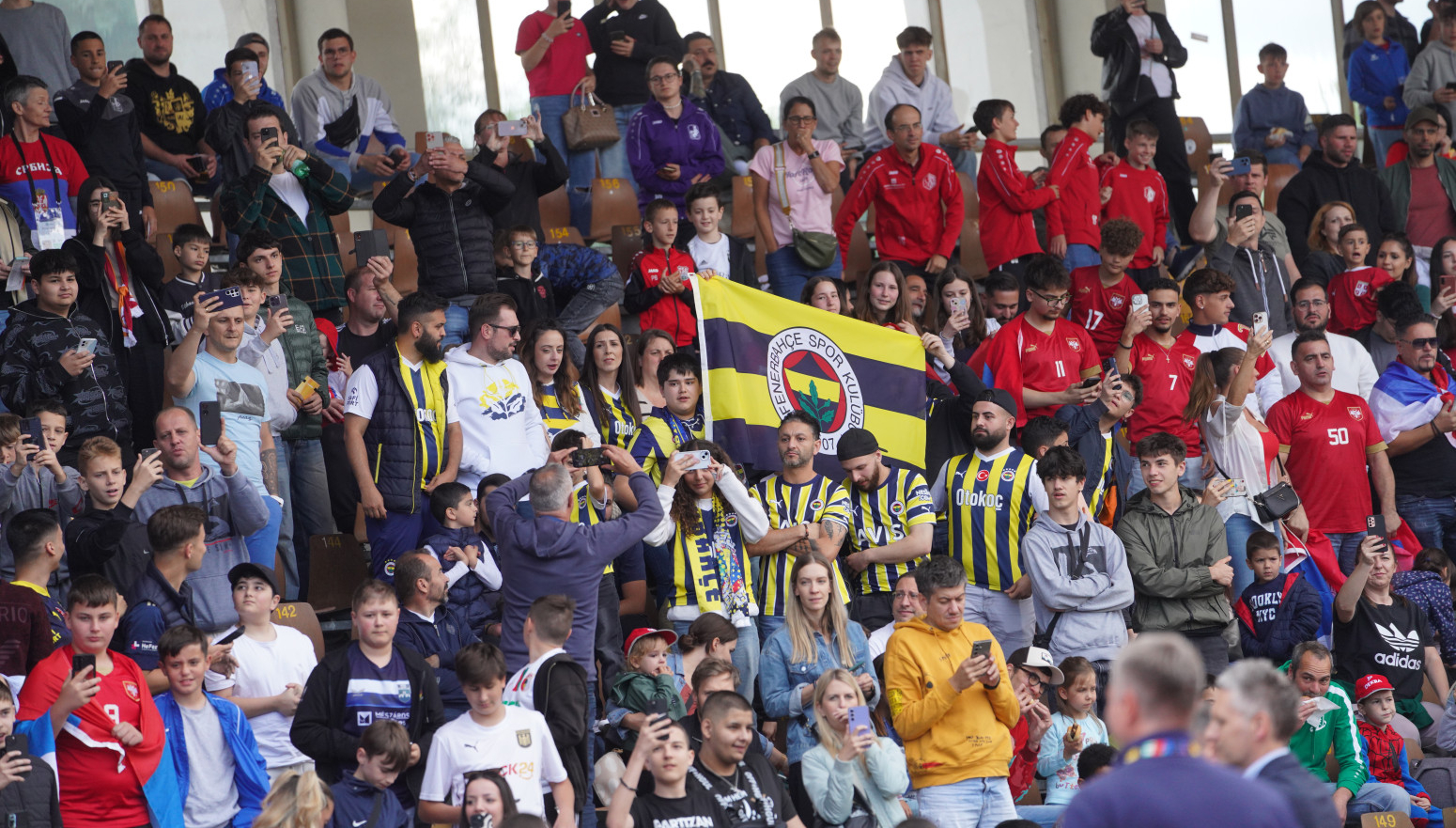 Svi navijaju, ali Turci... Stigli i na trening Srbije i bili najglasniji VIDEO