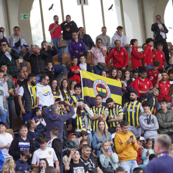 Svi navijaju, ali Turci... Stigli i na trening Srbije i bili najglasniji VIDEO