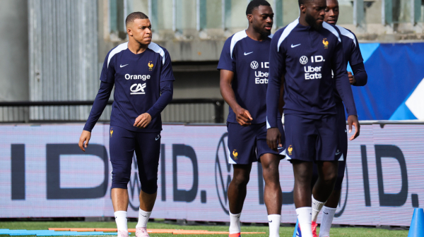 "Mbapemanija" u Nemačkoj – stiglo 100.000 zahteva za trening Francuza