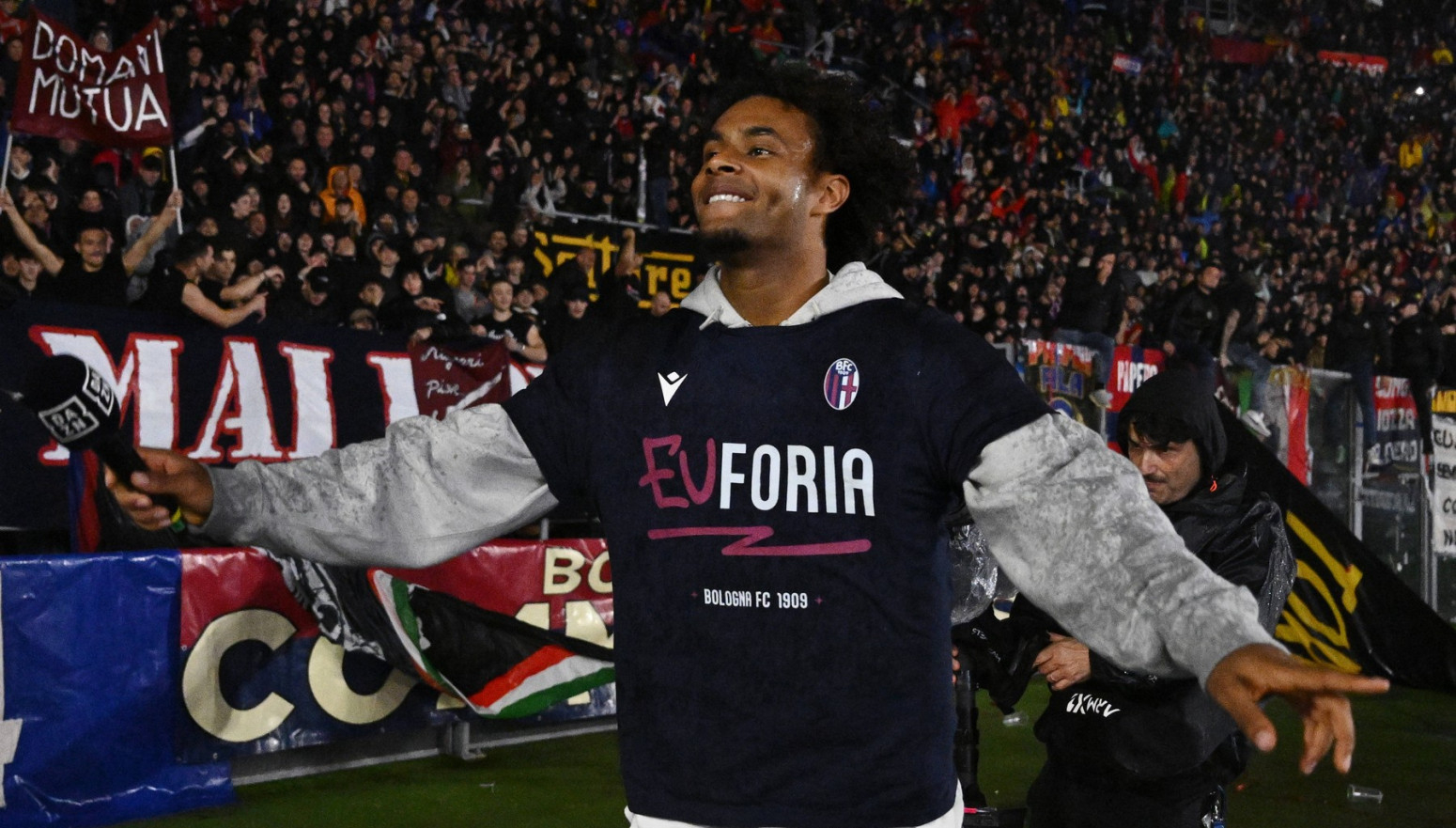 Mislio je da je srećan zbog Diznilenda, a onda je dobio poziv VIDEO