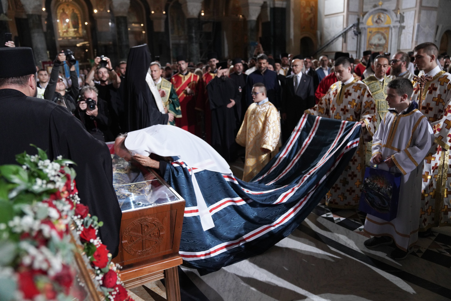 Spasovdanska litija u Hramu Svetog Save FOTO