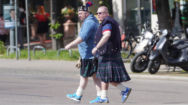 Navijači Škotske ispred hotela "orlova": "Pobedite Englesku, molimo vas"