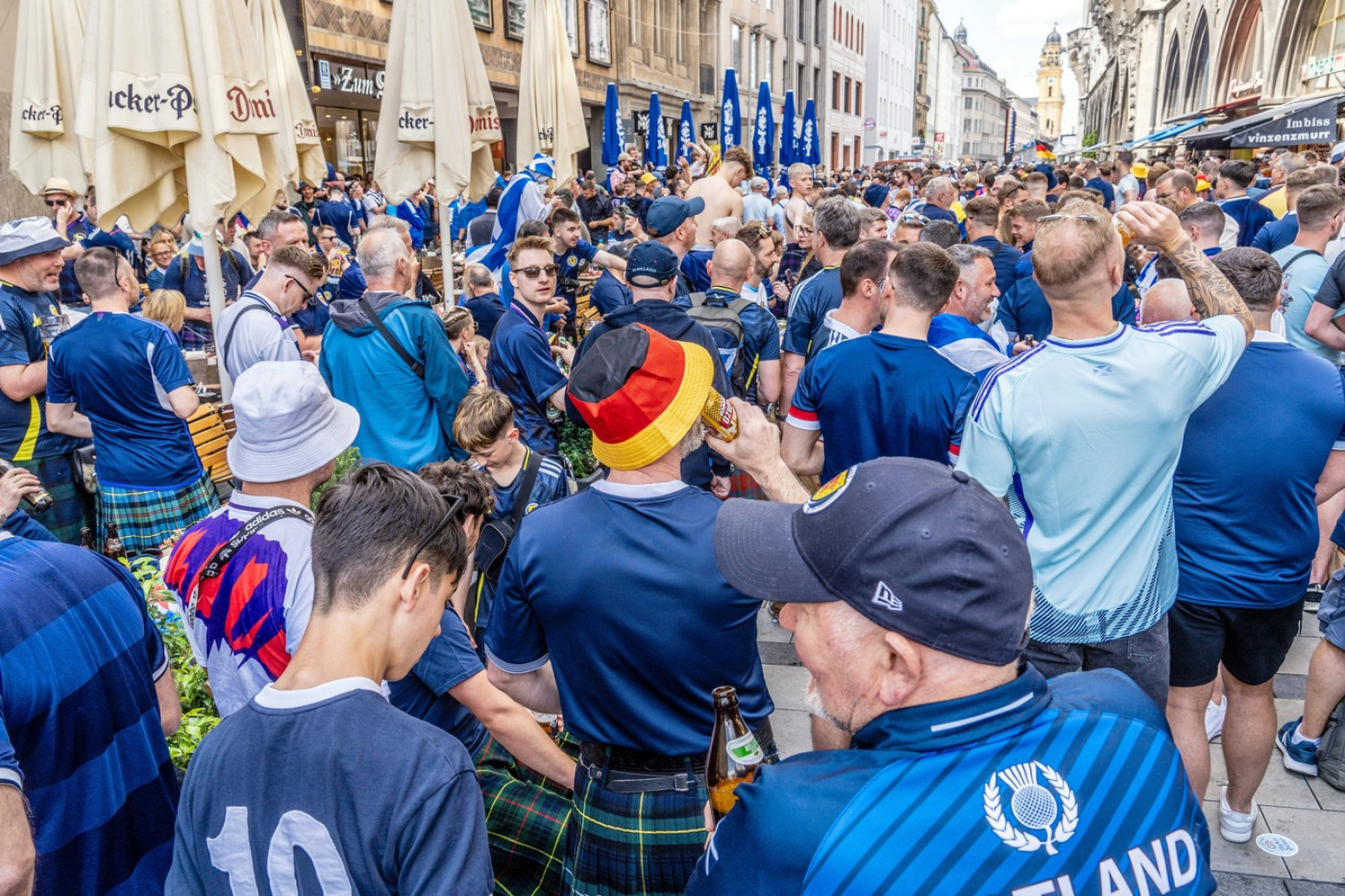 Orlovi pod ključem i 200.000 otkačenih Škota