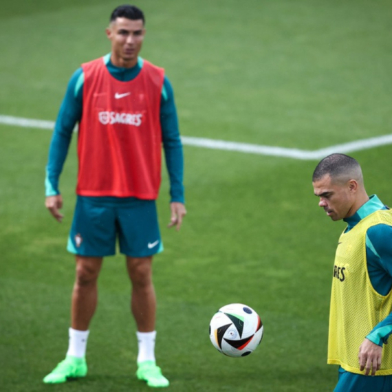 Ko su "dede" na EURO?