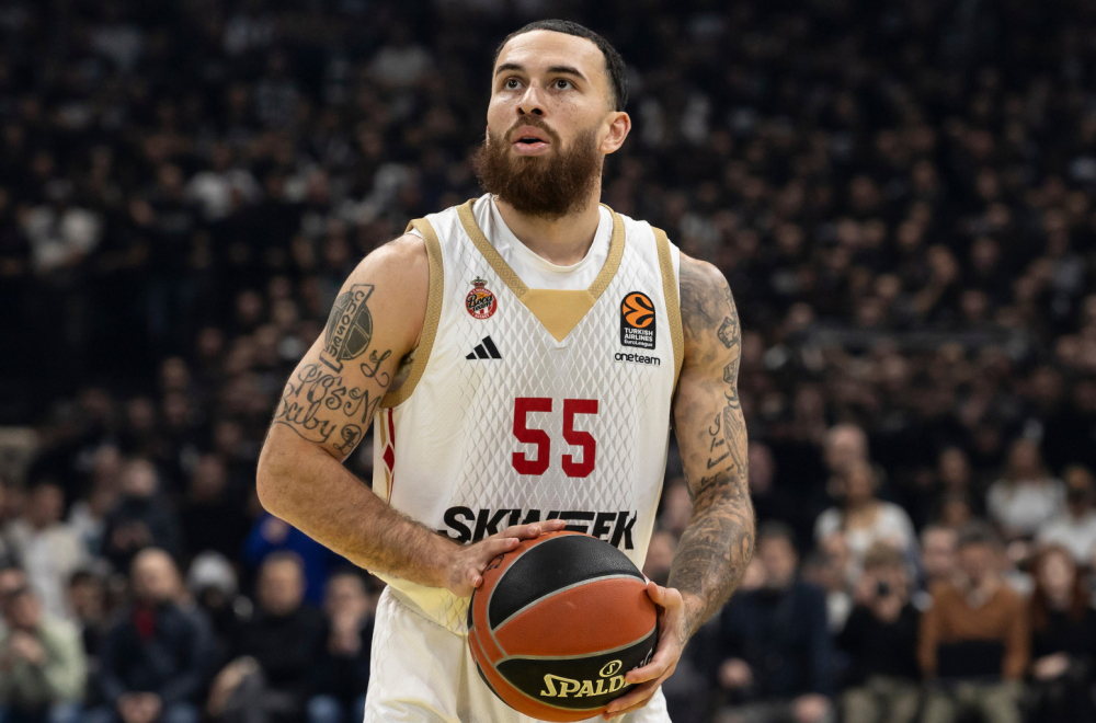 Džejms odjavio sve "udvarače" – ostaje "veran" Obradoviću