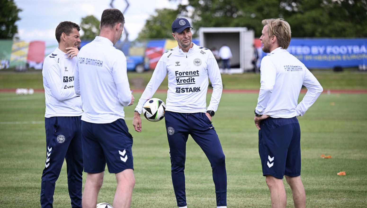 Danci kriju karte – selektor ne da novinarima ni minut na trening