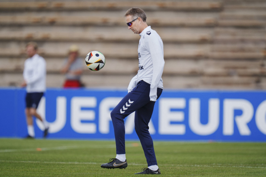 Danci kriju karte – selektor ne da novinarima ni minut na trening