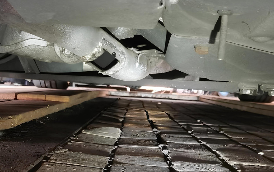 Izbušio rupe na auspuhu da bi mu BMW zvučao sportski – policija mu oduzela auto