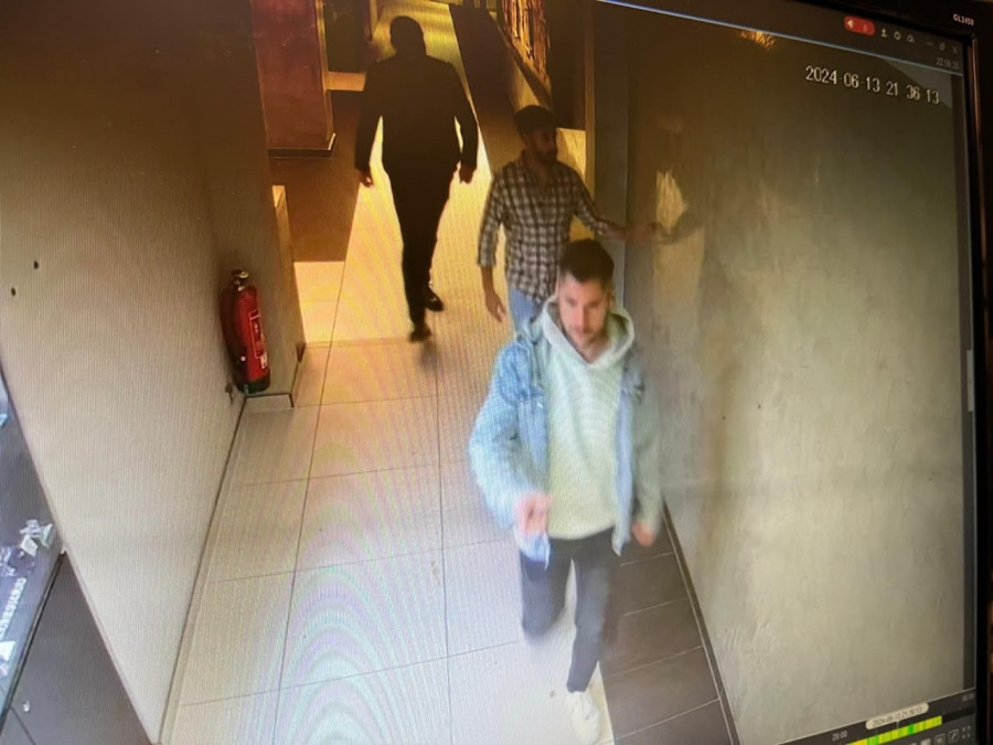 Drama u Augzburgu – Albanci upali u hotel fudbalera Srbije FOTO