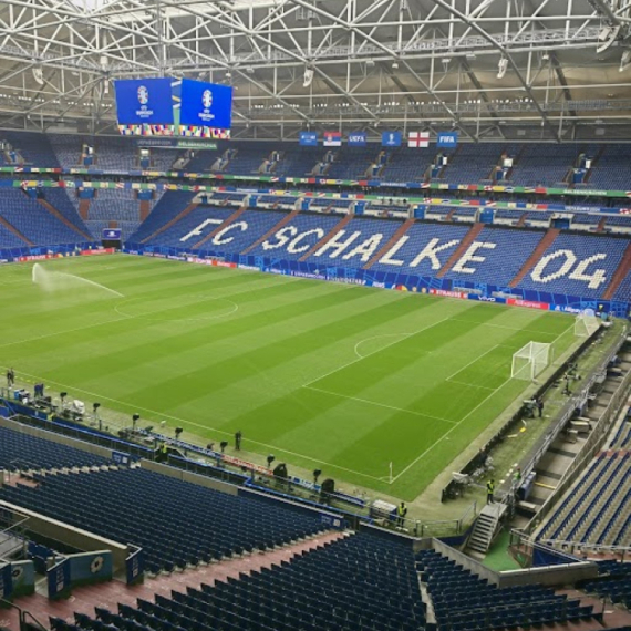 Herr Smuđa u Gelzenkirhenu: Da li je Srbija spremna? VIDEO