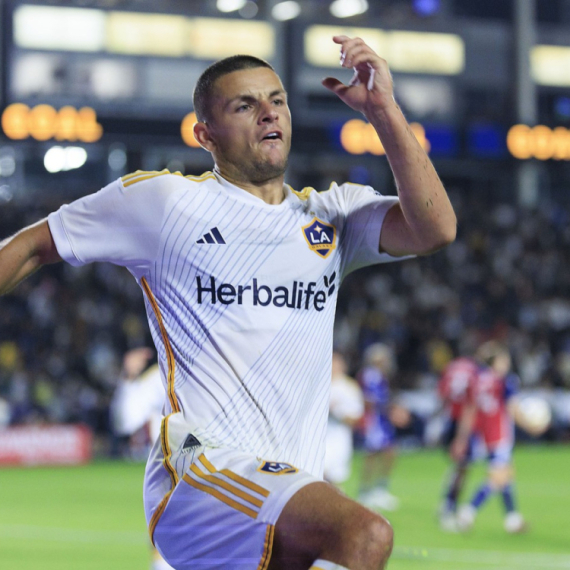 Joveljić strelac u pobedi LA Galaksija