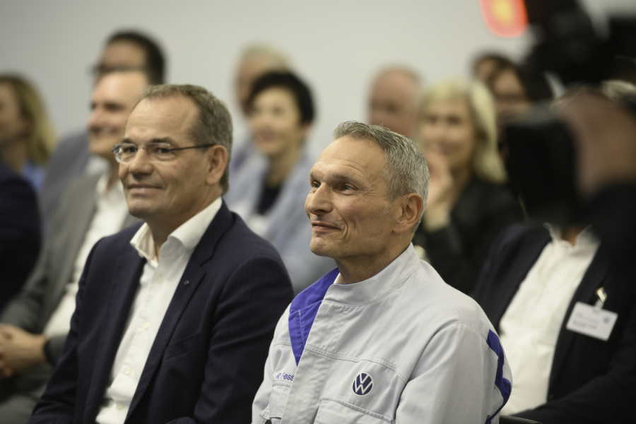 Jedinstven slučaj: Ovaj radnik je sklapao svih 8 generacija Golfa FOTO