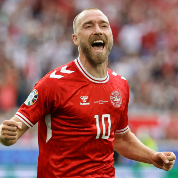 Život piše bajke – Eriksen strelac za Dansku FOTO