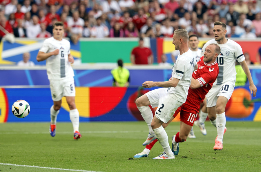 Život piše bajke – Eriksen strelac za Dansku FOTO