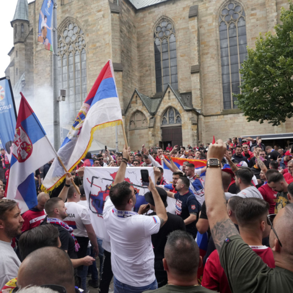 Srpske navijače ipak napali Englezi? "To su huligani" VIDEO