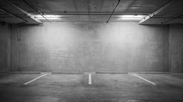 Situacija izmakla kontroli: Cena garaže u ovom gradu zaprepastila građane