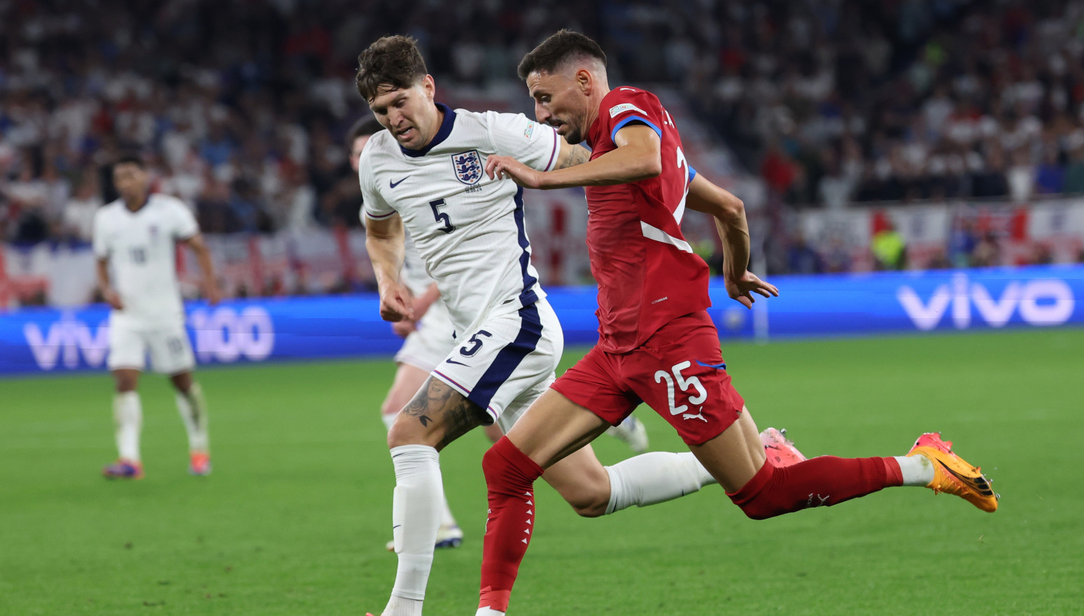 Mladenović: "Srećni smo, a nismo" VIDEO