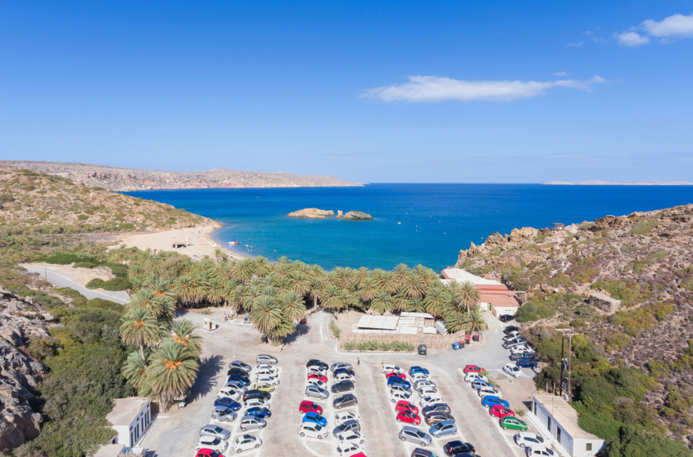 Bez milosti za bahate vozače: Grci skidaju tablice zbog nepropisnog parkiranja na plaži