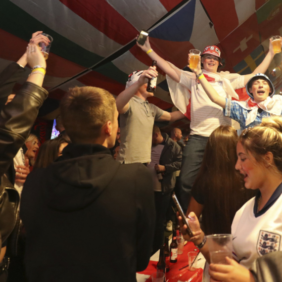 Engleski navijači ogorčeni posle Srbije: "Smešno i neprihvatljivo"