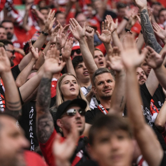 Mučki provokatori – Austrijanci lomili baget pred Francuzima