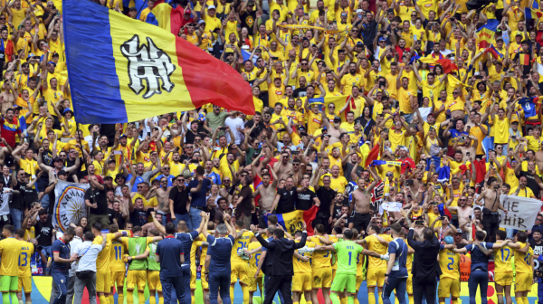 Rumuni prekršili UEFA pravila – grmelo "Putin, Putin" VIDEO