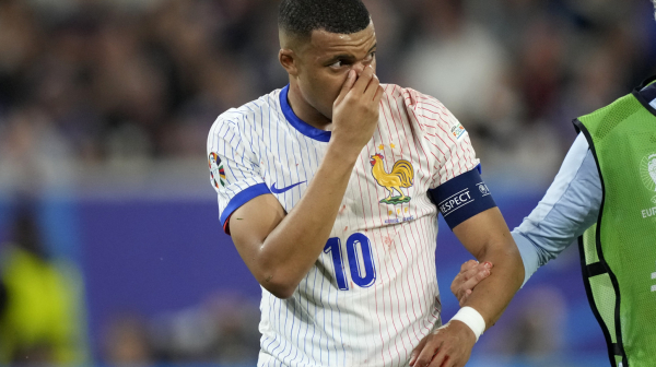 "Moguće je da će Mbape igrati sa slomljenim nosem"