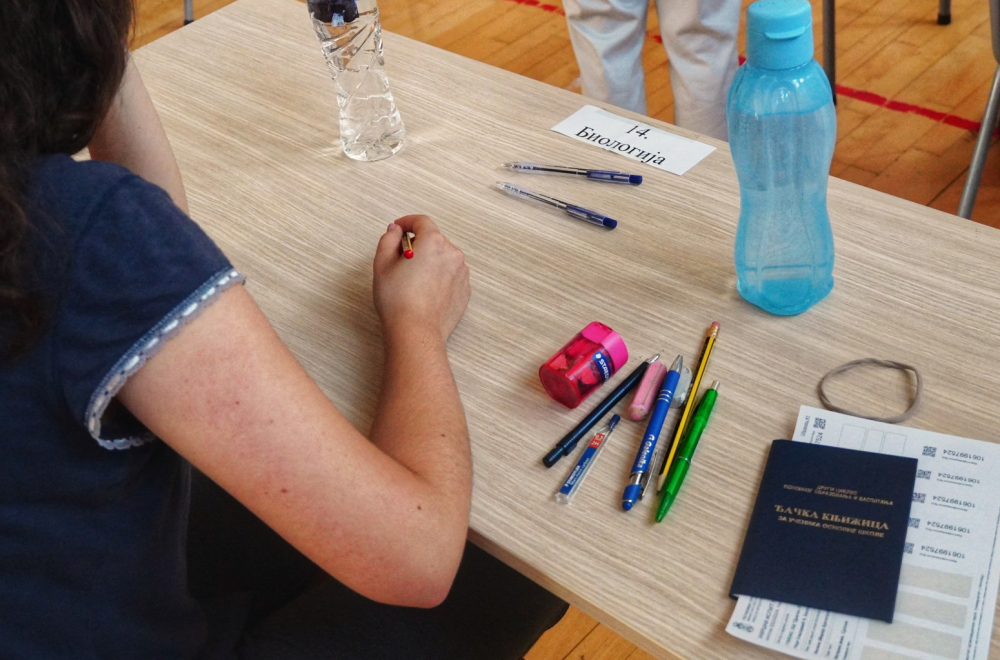 Kraj: Maturanti završili test iz srpskog jezika; "Muke" s gramatikom i tumačenjem teksta