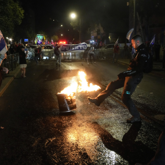 People are angry causing chaos in the streets - Sign a Truce