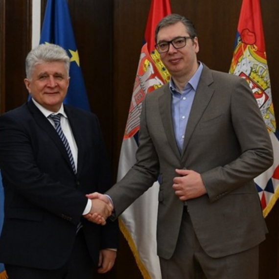 Vučić sa Jenčom: Što pre formirati Zajednicu srpskih opština FOTO