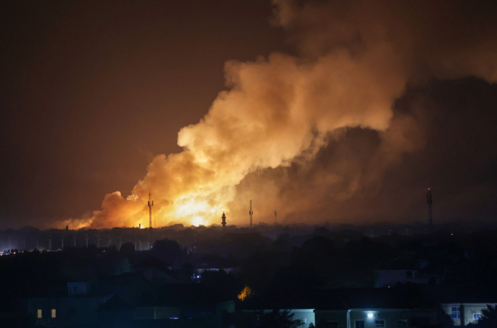Novi monstruozni napad: Bačena bomba na školu; Mrtvi se broje u desetinama VIDEO