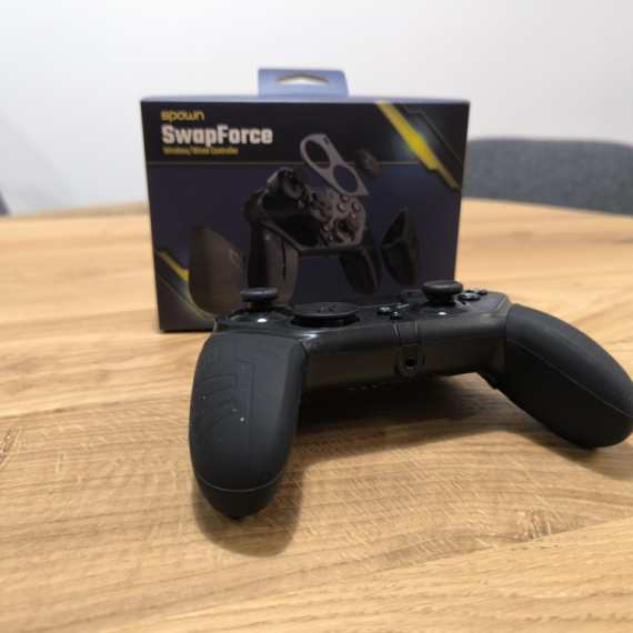 Svestrani kontroler za svaku priliku: Spawn SwapForce